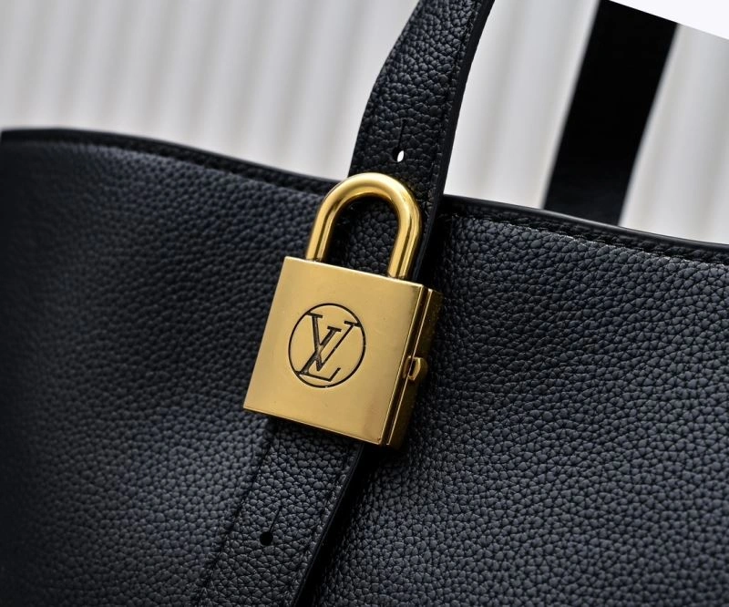 Louis Vuitton Shopping Bags Comfortable 79519