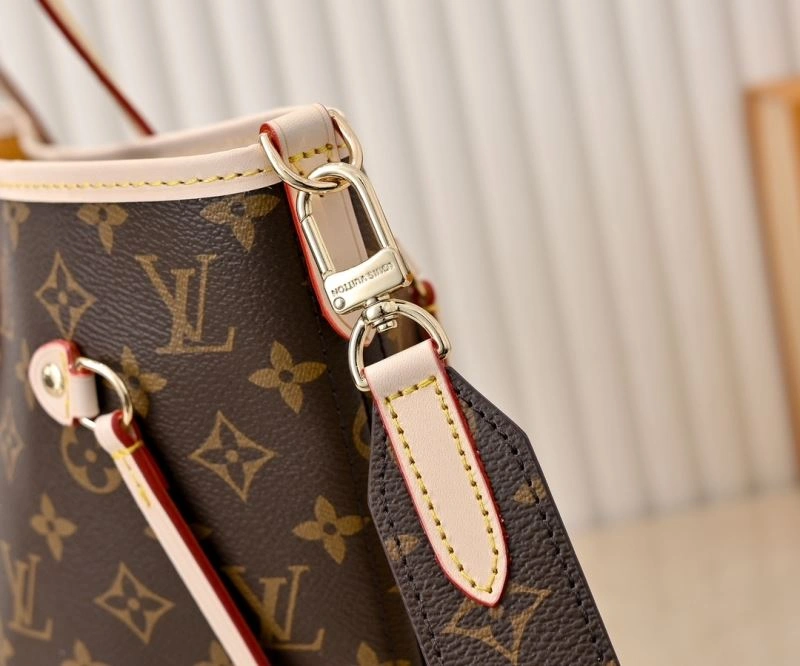 Sporty Louis Vuitton Shopping Bags 79516