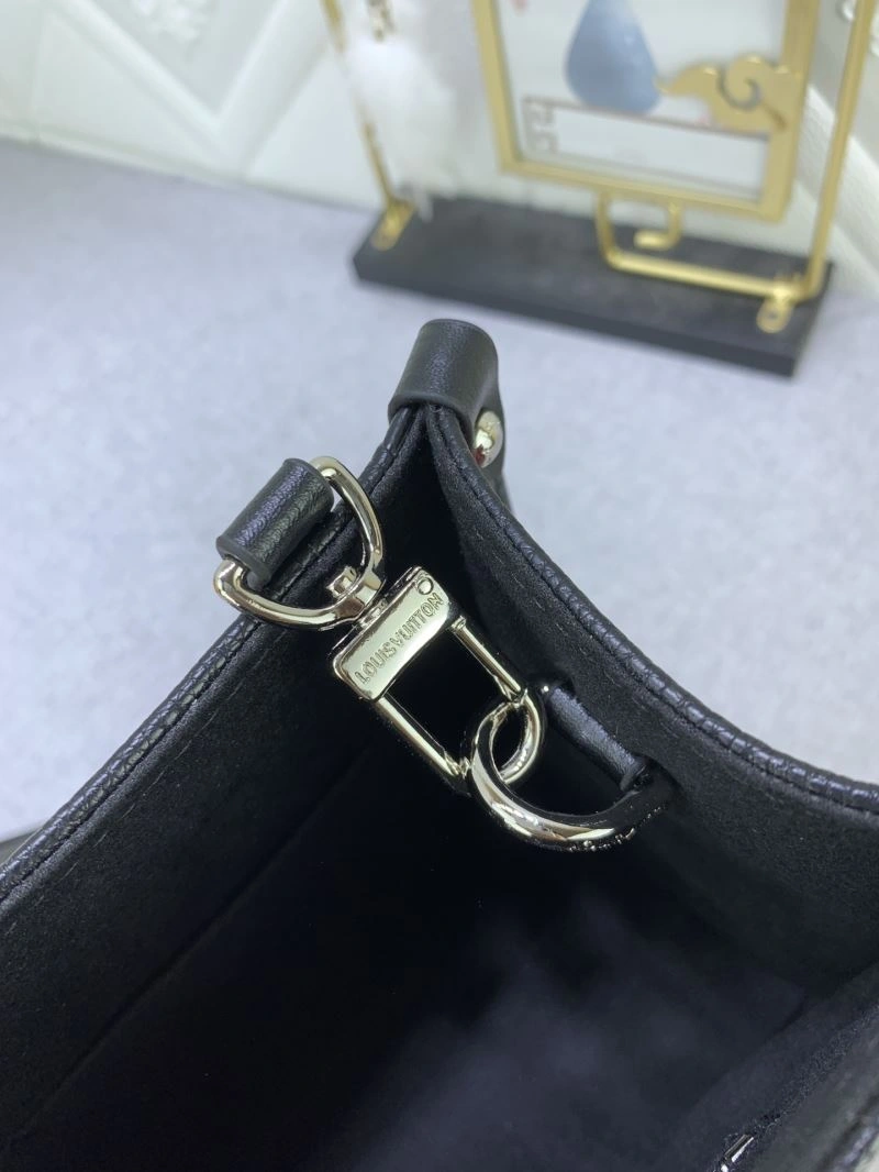 Bold Louis Vuitton Shopping Bags 79505