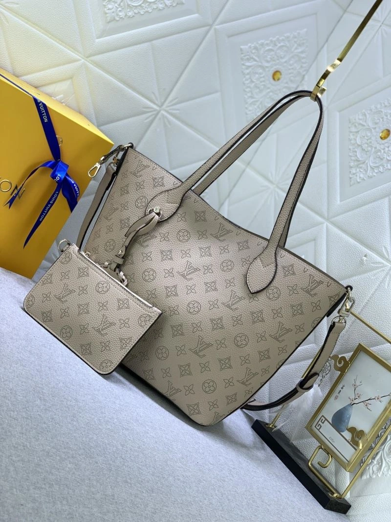 ModernLook Louis Vuitton Shopping Bags 79494