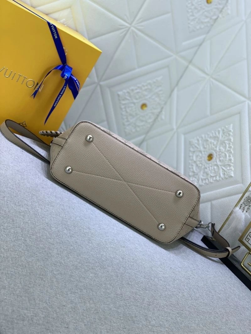 ModernLook Louis Vuitton Shopping Bags 79494