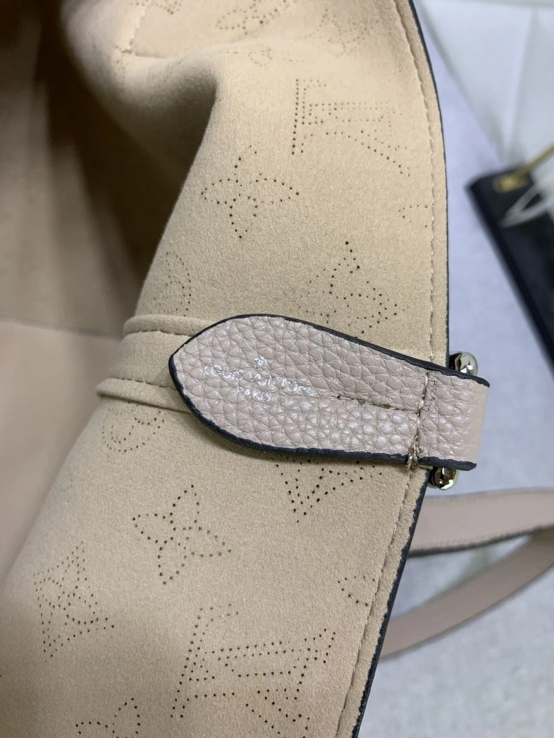 ModernLook Louis Vuitton Shopping Bags 79494