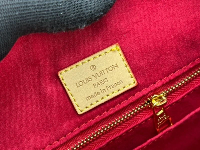 Louis Vuitton Shopping Bags WrinkleFree 79479