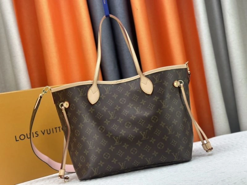 WeatherProof Louis Vuitton Shopping Bags 79456