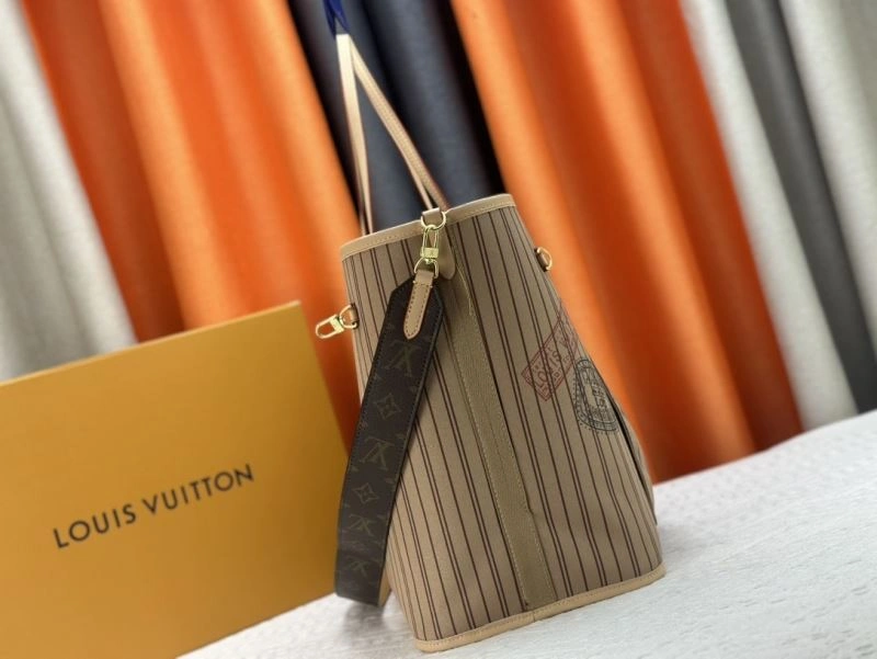 Sleek Louis Vuitton Shopping Bags 79472