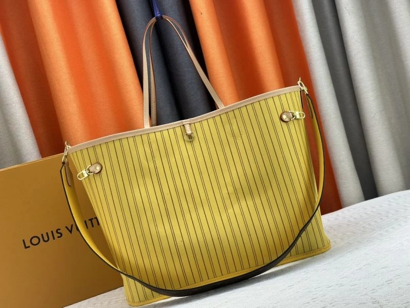Functional Louis Vuitton Shopping Bags 79473