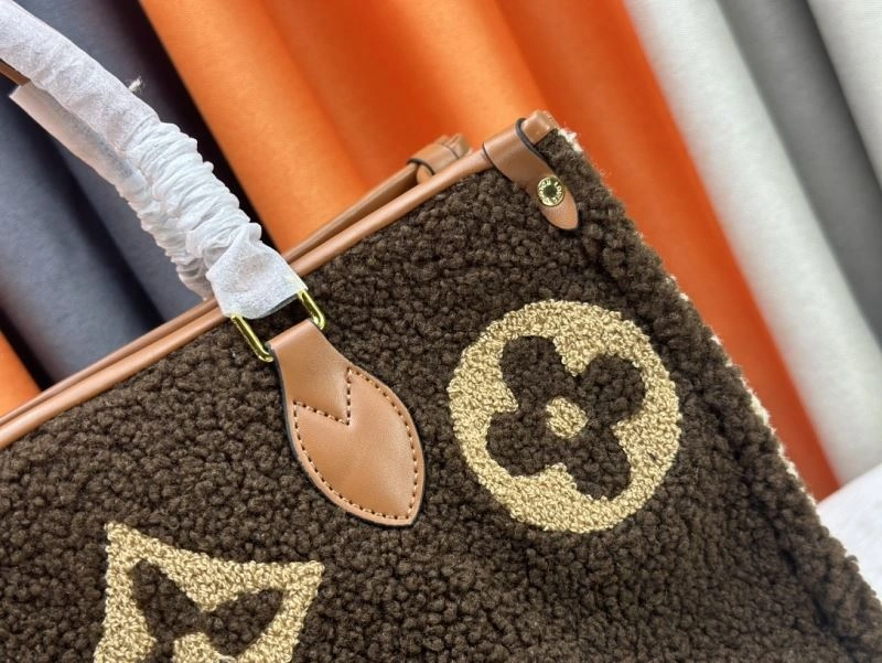 FreshLook Louis Vuitton Shopping Bags 79459