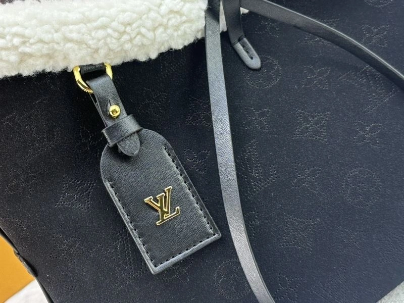 Louis Vuitton Shopping Bags EyeCatching 79462