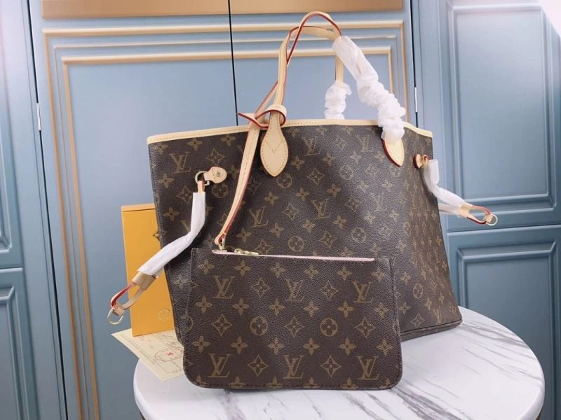 Bright Louis Vuitton Shopping Bags 79465