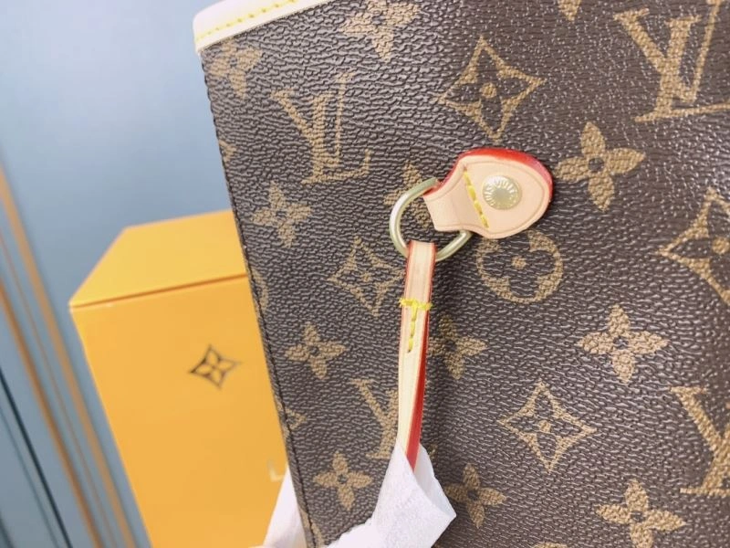 Bright Louis Vuitton Shopping Bags 79465