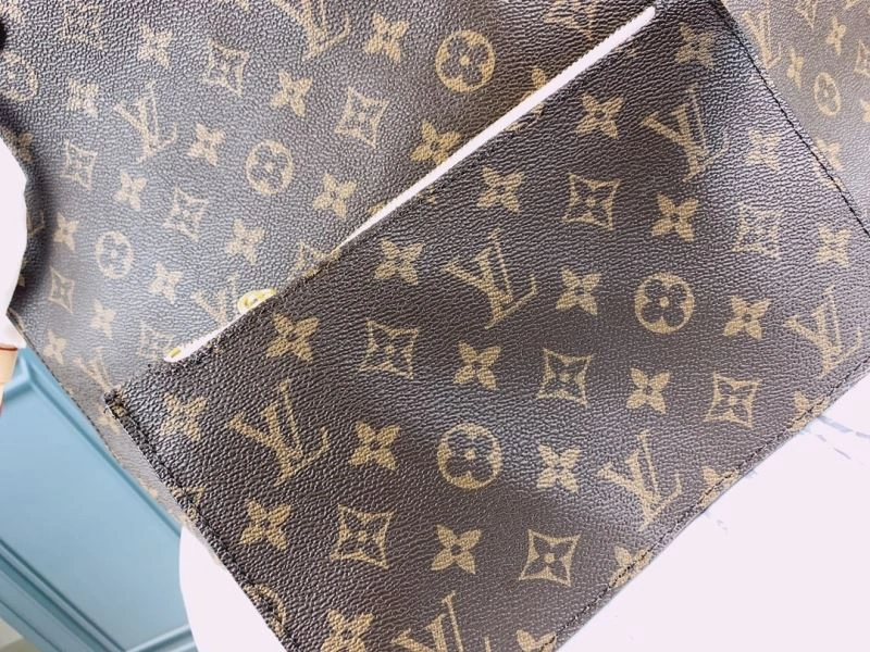 Bright Louis Vuitton Shopping Bags 79465