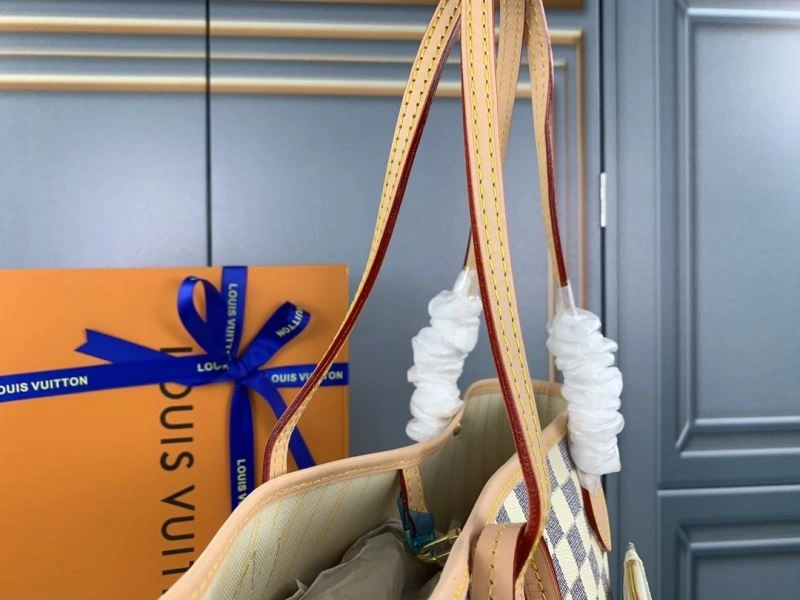Cozy Louis Vuitton Shopping Bags 79416