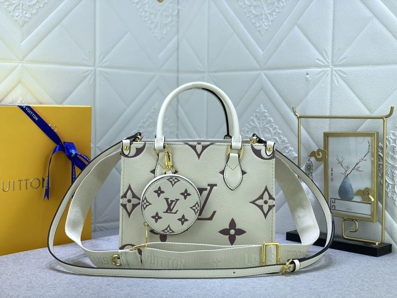 Louis Vuitton Shopping Bags Effortless 79426