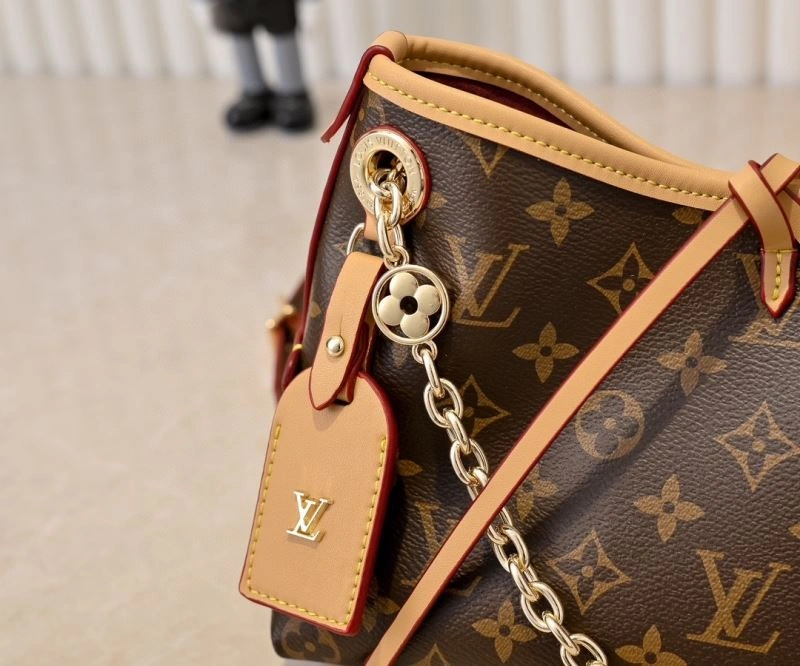Breathable Louis Vuitton Shopping Bags 79428