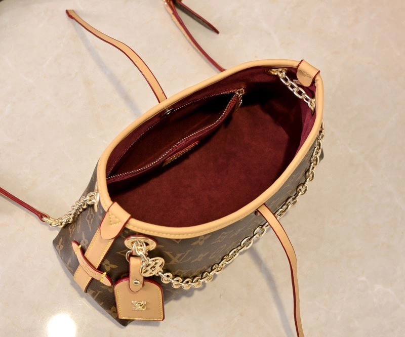 Breathable Louis Vuitton Shopping Bags 79428