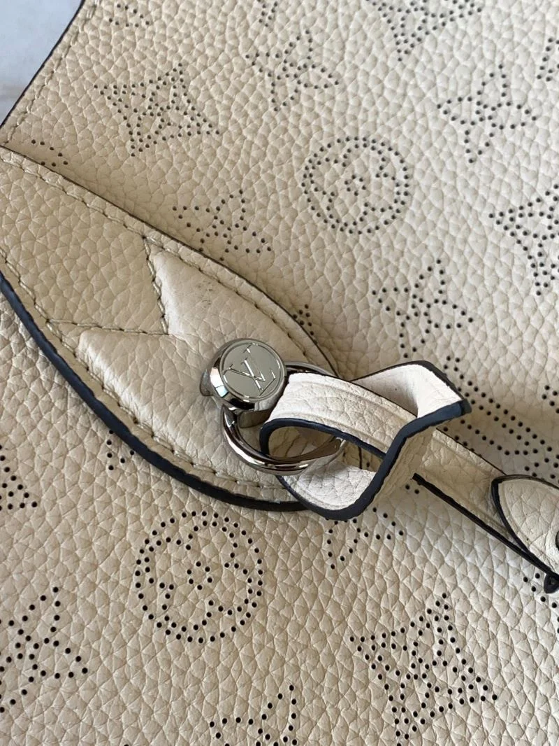 QuickDry Louis Vuitton Shopping Bags 39512