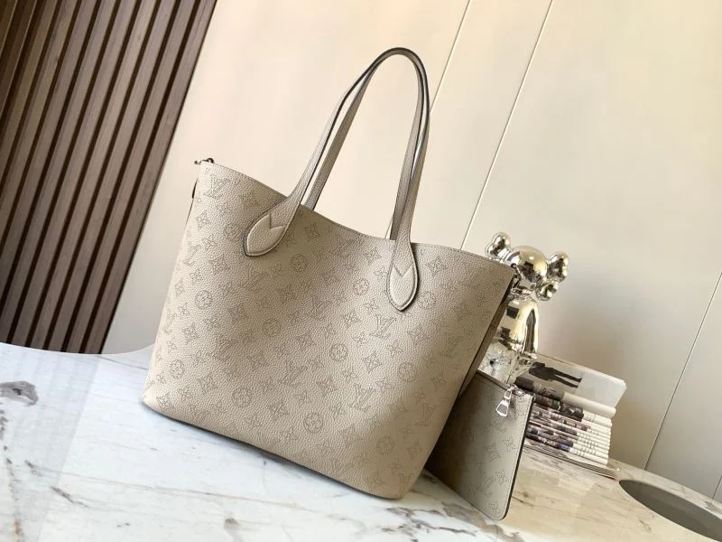 Louis Vuitton Shopping Bags Bold 39537