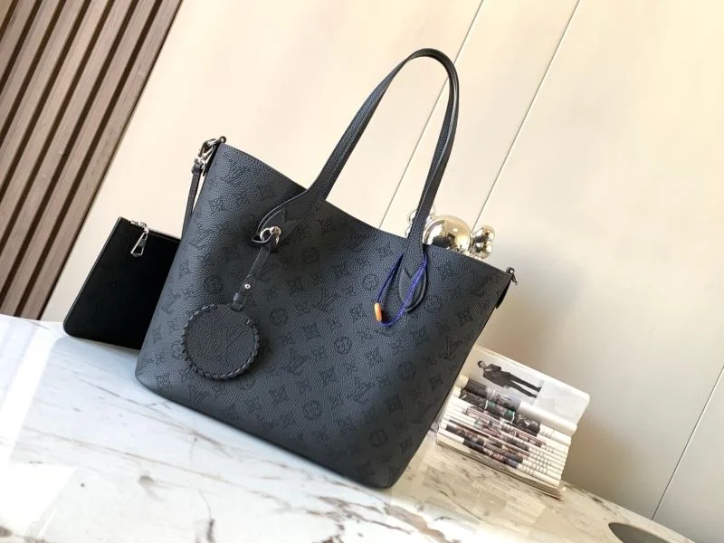 RelaxedFit Louis Vuitton Shopping Bags 39532