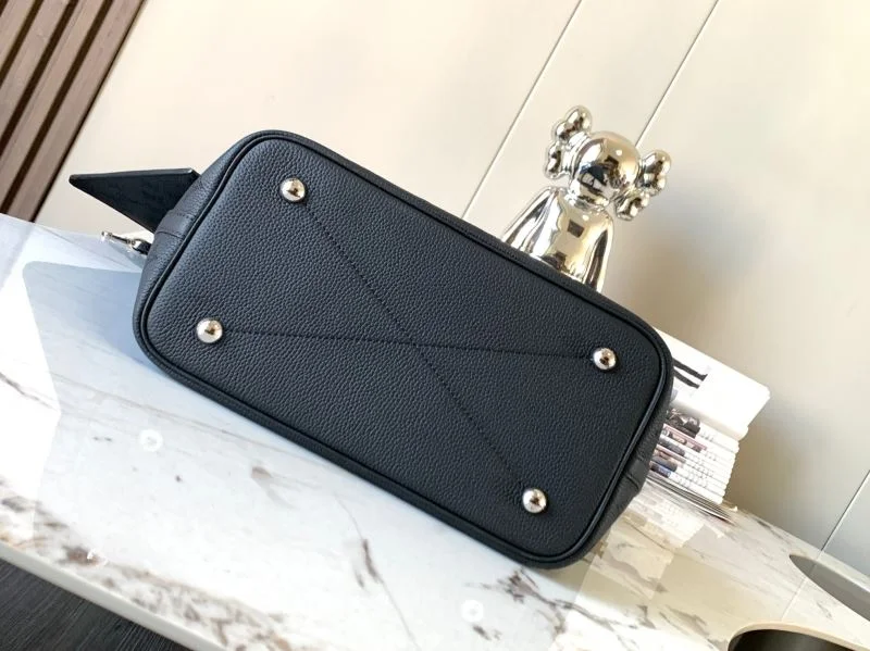 RelaxedFit Louis Vuitton Shopping Bags 39532