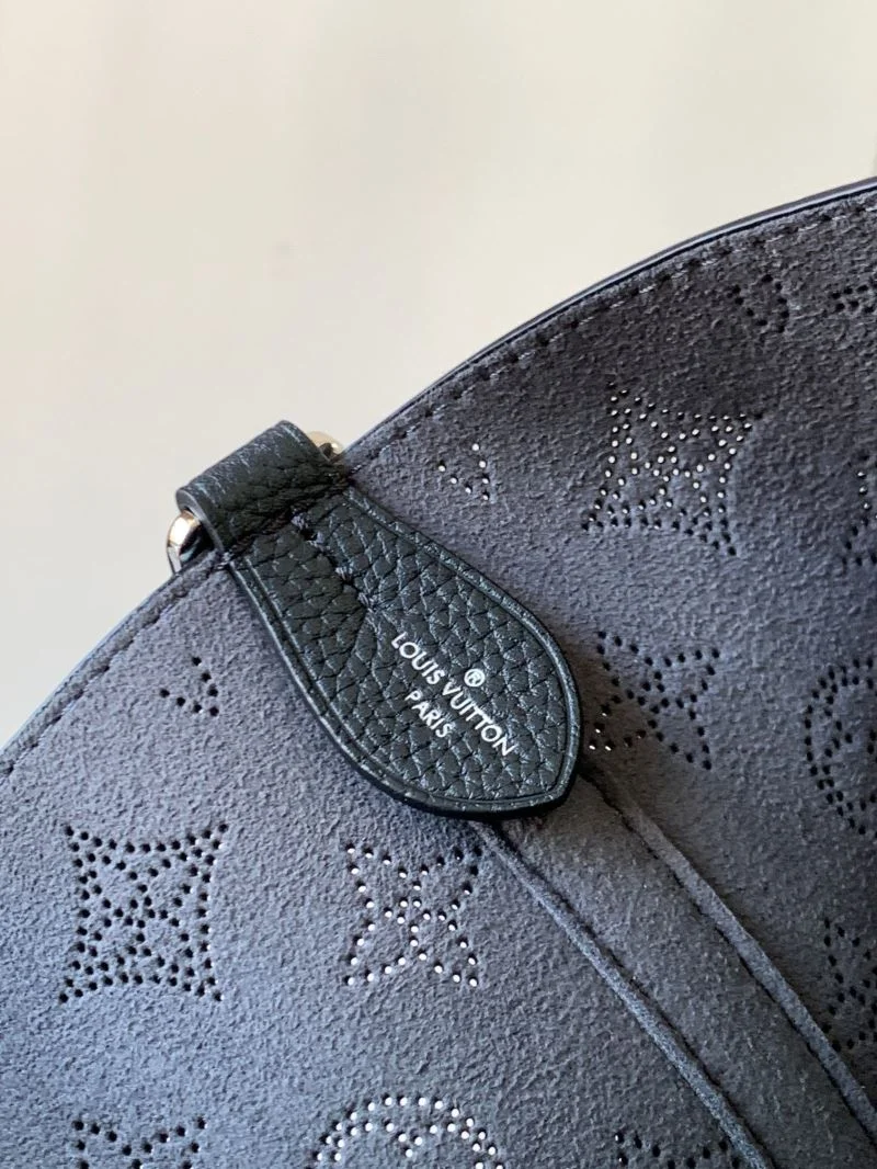 RelaxedFit Louis Vuitton Shopping Bags 39532