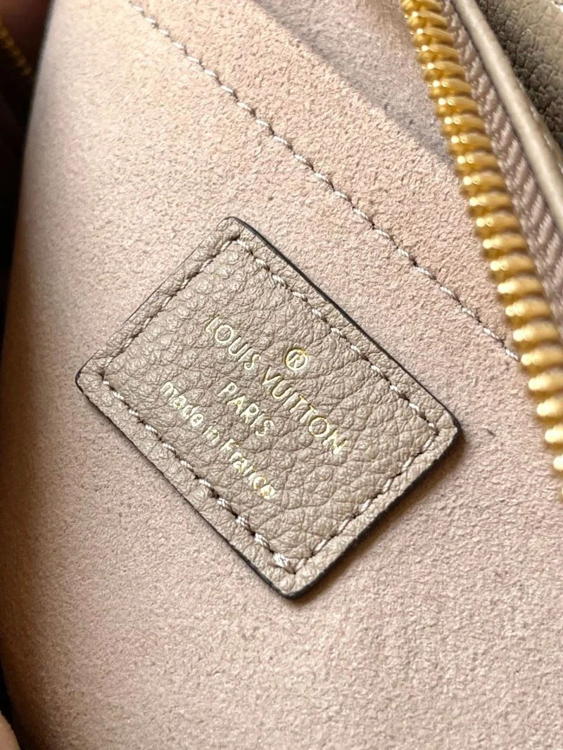 Chic Louis Vuitton Shopping Bags 39578