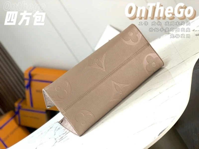 Sporty Louis Vuitton Shopping Bags 39522