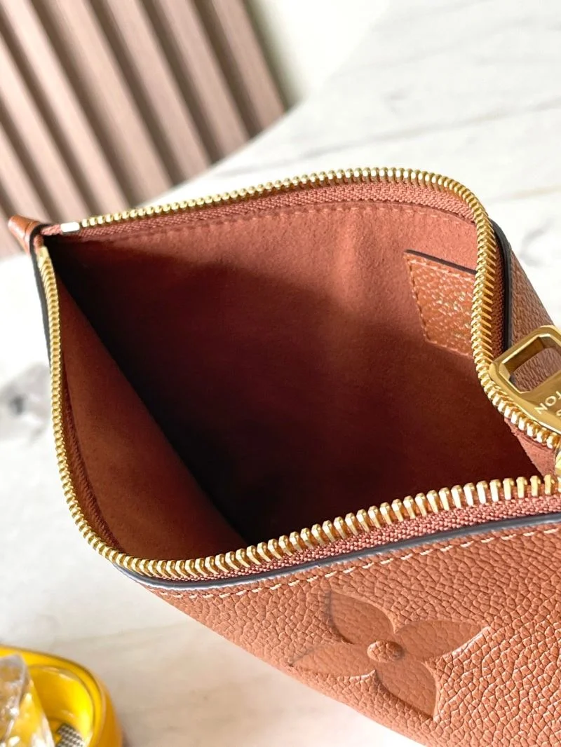 Louis Vuitton Shopping Bags UrbanChic 39500