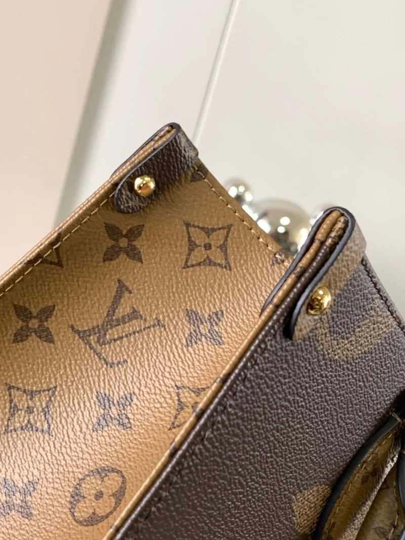 Louis Vuitton Shopping Bags EyeCatching 39497