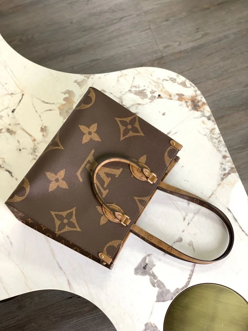 Louis Vuitton Shopping Bags EyeCatching 39497