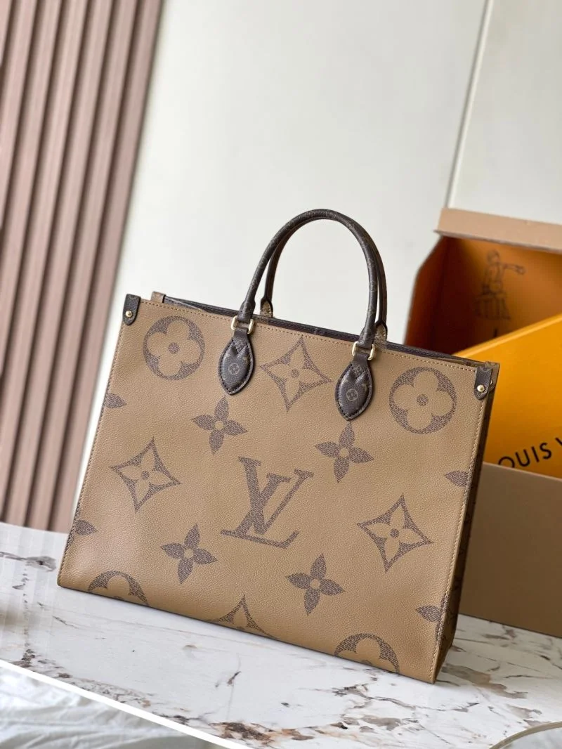WellDesigned Louis Vuitton Shopping Bags 39488