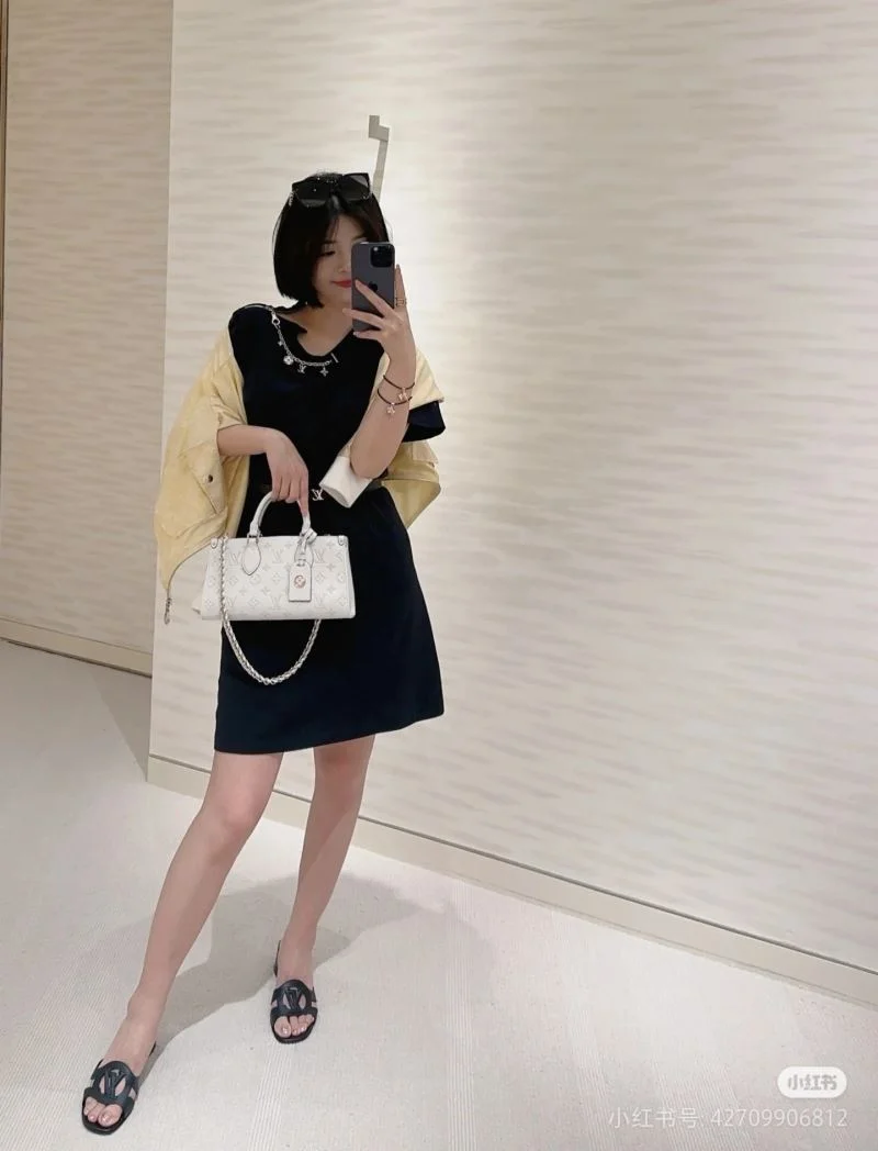 EasyMatch Louis Vuitton Shopping Bags 39483