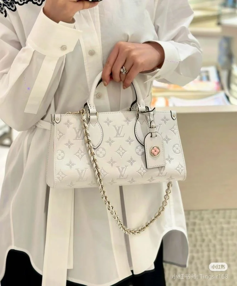 EasyMatch Louis Vuitton Shopping Bags 39483
