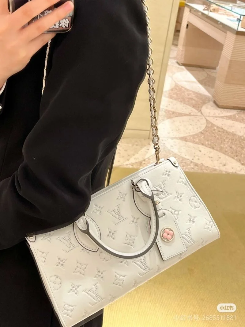 EasyMatch Louis Vuitton Shopping Bags 39483
