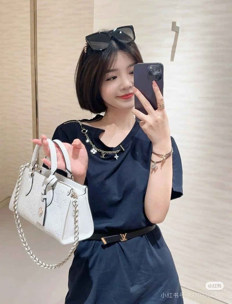 EasyMatch Louis Vuitton Shopping Bags 39483