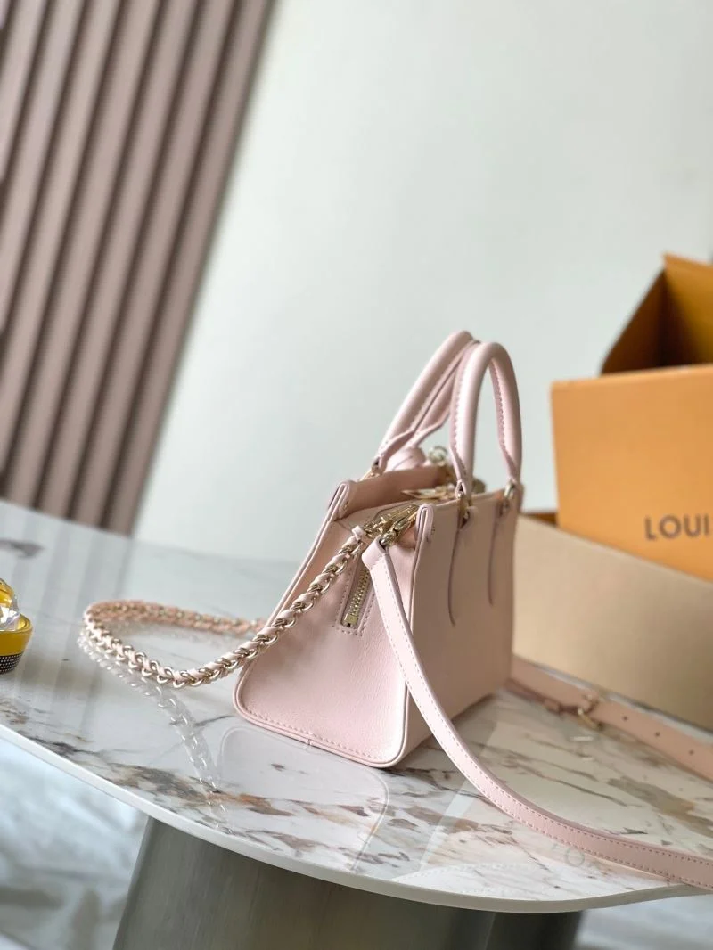 Functional Louis Vuitton Shopping Bags 39481
