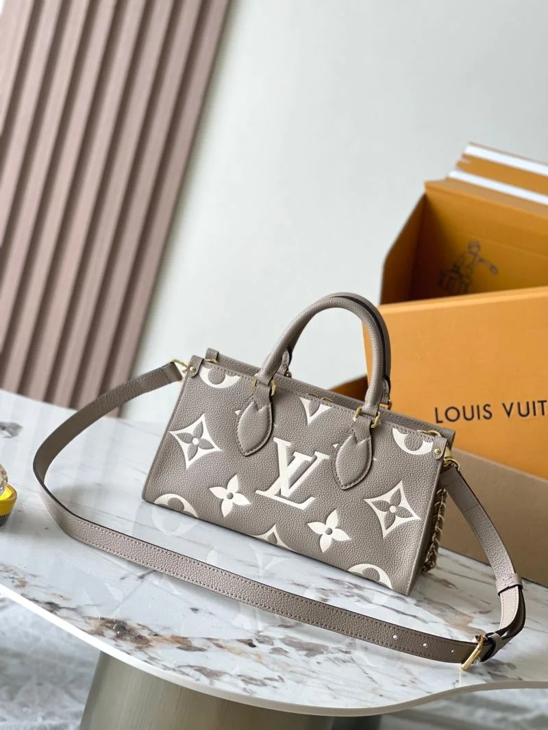 Unisex Louis Vuitton Shopping Bags 39477