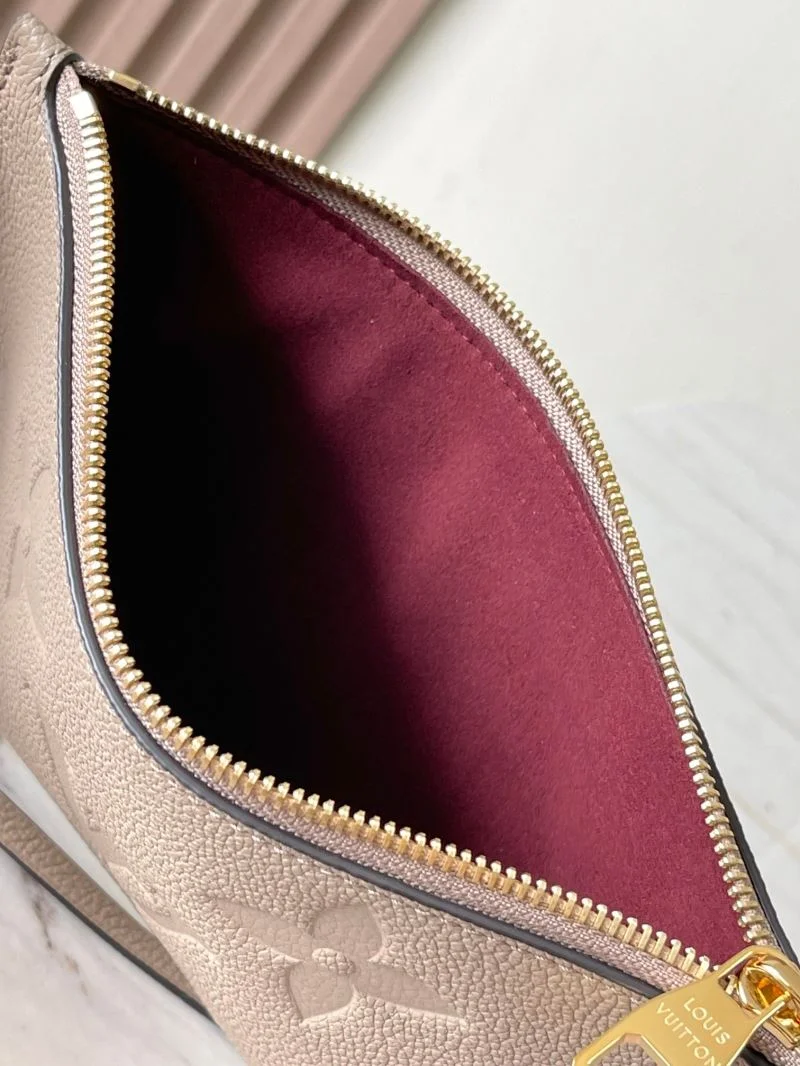 Minimalist Louis Vuitton Shopping Bags 39476