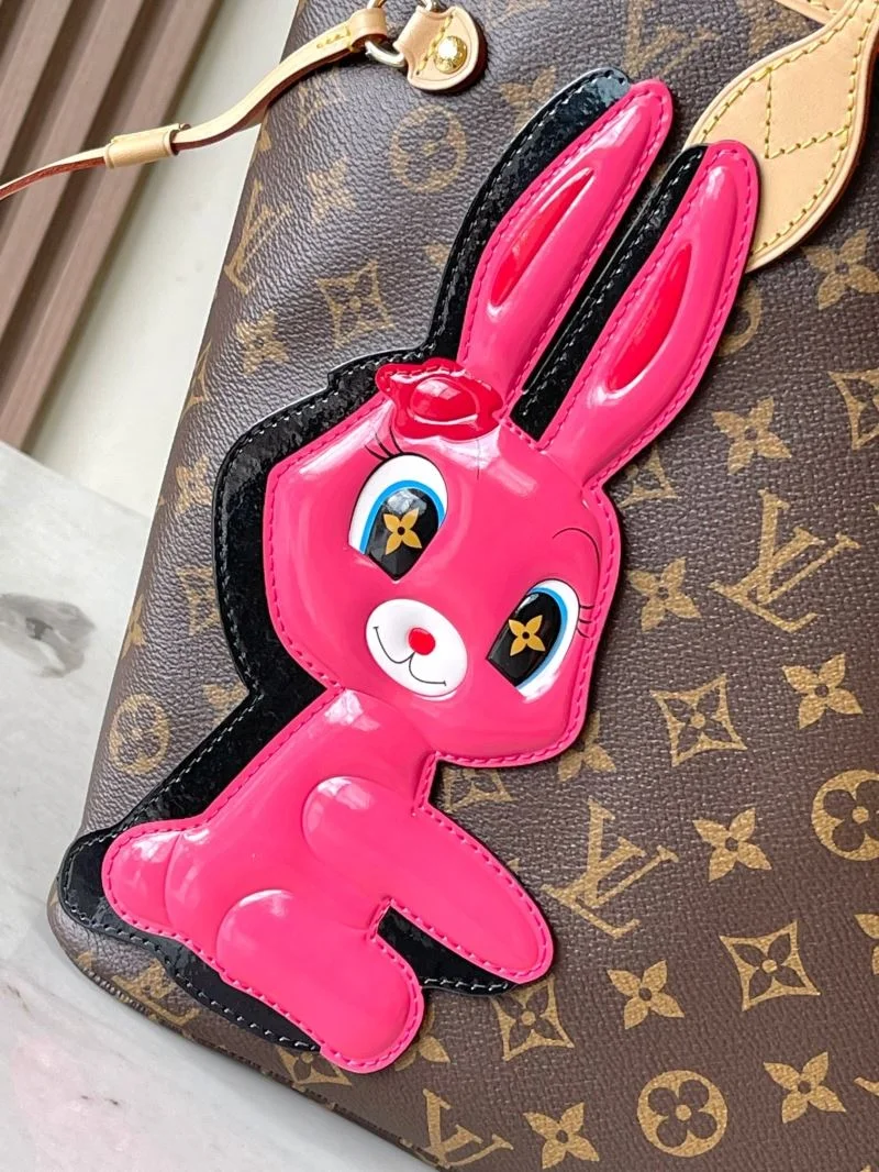 Louis Vuitton Shopping Bags Bold 39485
