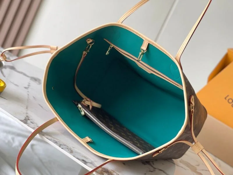 Louis Vuitton Shopping Bags Bold 39485