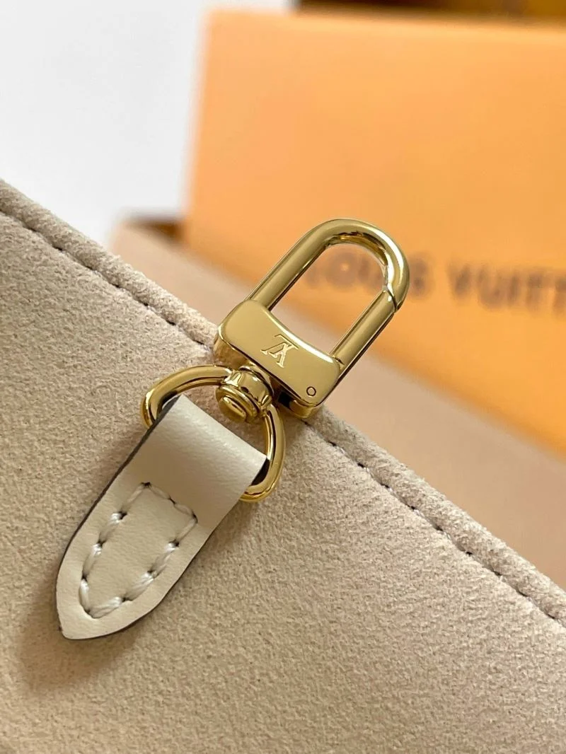 GoodFit Louis Vuitton Shopping Bags 39454