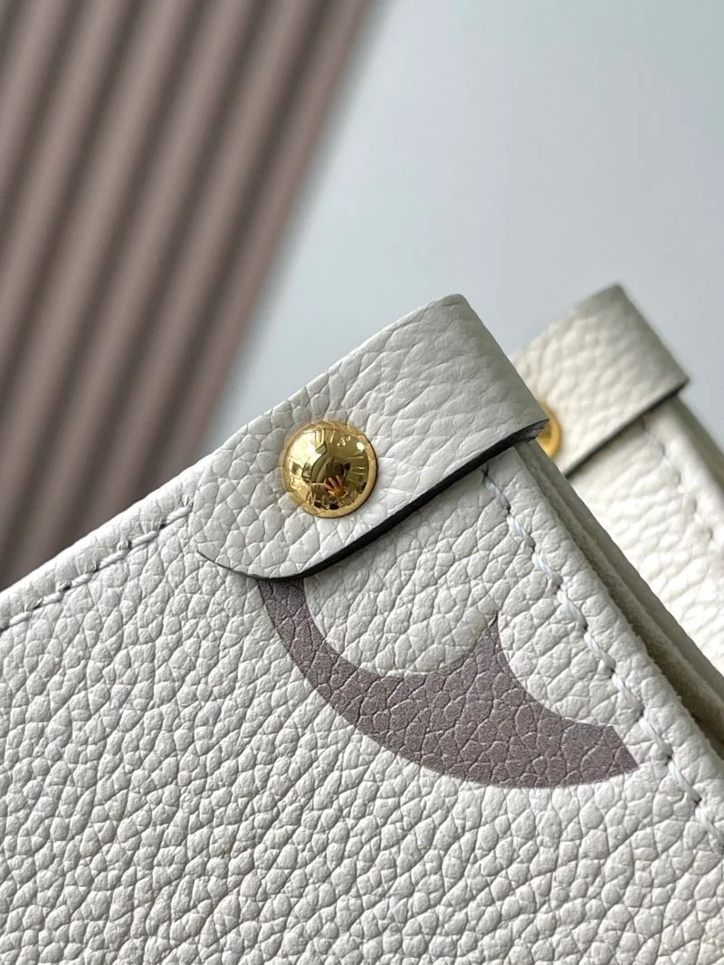 Durable Louis Vuitton Shopping Bags 39473