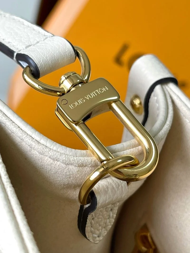 Durable Louis Vuitton Shopping Bags 39473
