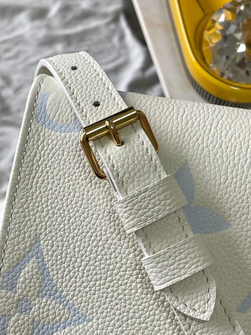 Louis Vuitton Shopping Bags ComfortFit 39471