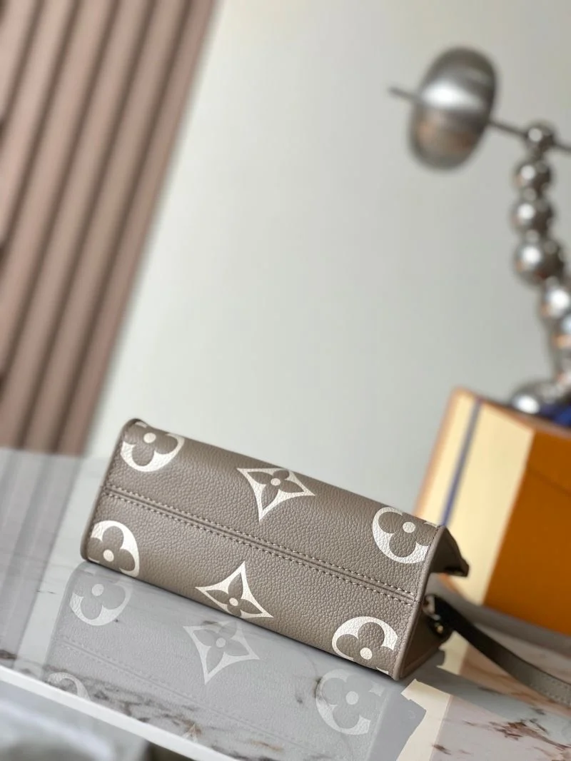 Louis Vuitton Shopping Bags ComfortFit 39468