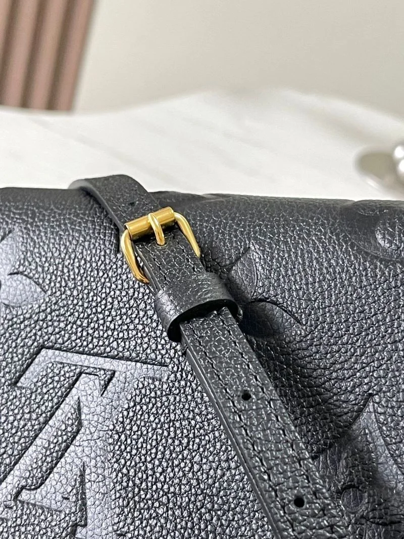 Lightweight Louis Vuitton Shopping Bags 39467