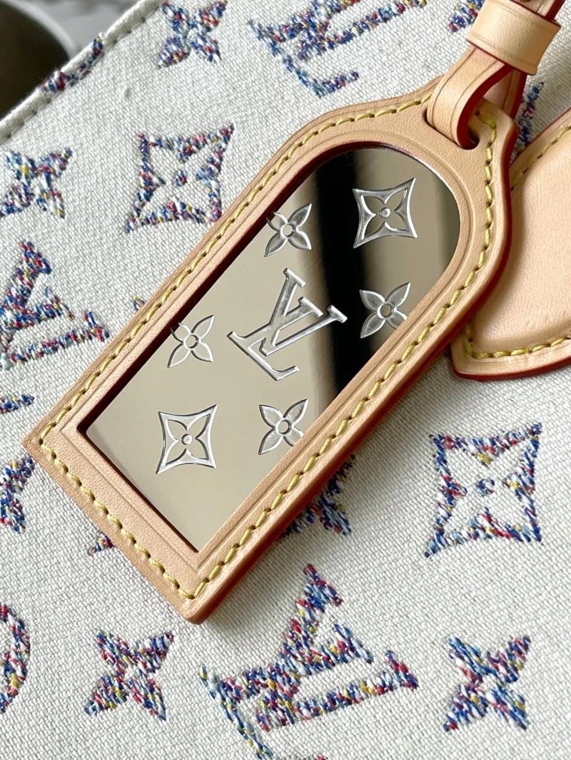 Functional Louis Vuitton Shopping Bags 39461