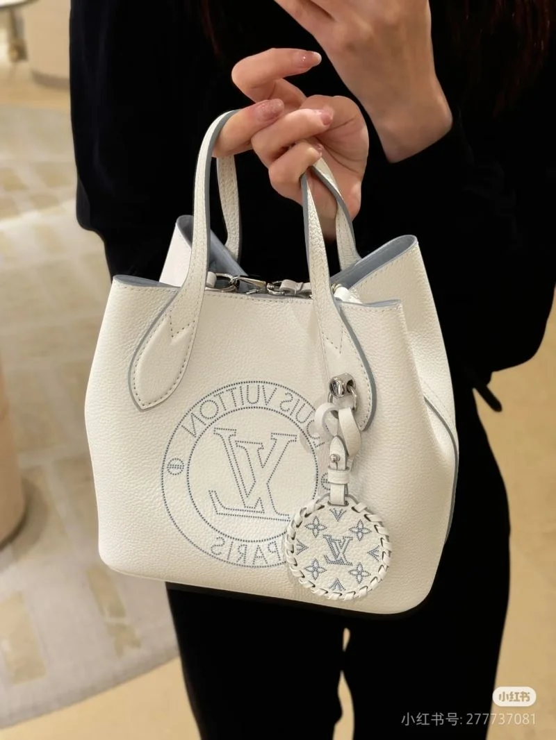 Durable Louis Vuitton Shopping Bags 39434