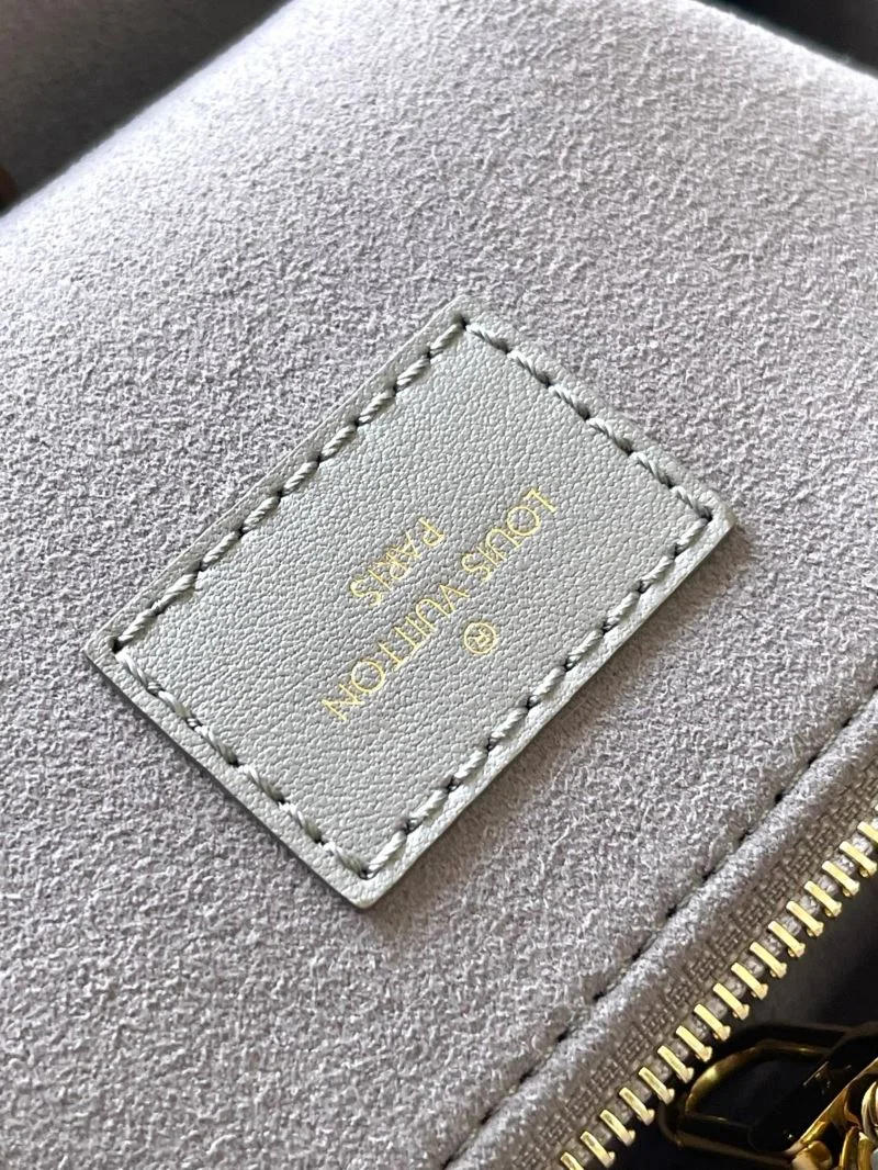 TechFriendly Louis Vuitton Shopping Bags 39433