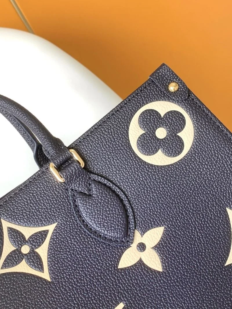 Louis Vuitton Shopping Bags Minimalist 39459