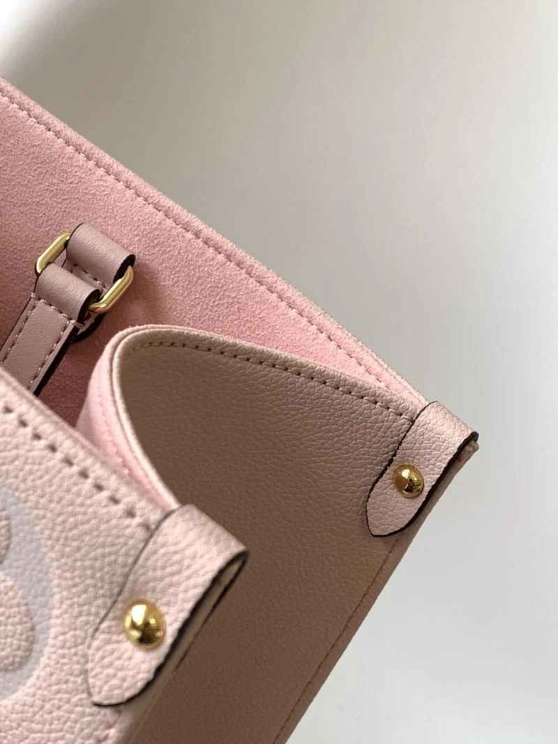 Versatile Louis Vuitton Shopping Bags 39435